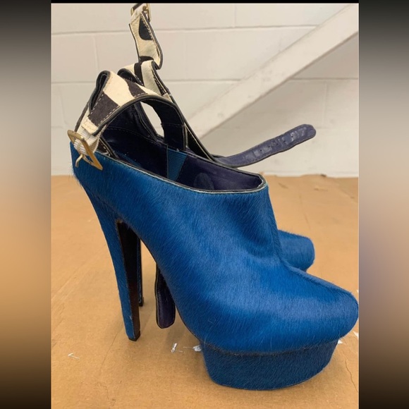 London Trash Wynne Wicked Teal Blue Zebra 6.75" High Heel Platform Shoes - US 9 - Picture 4 of 7